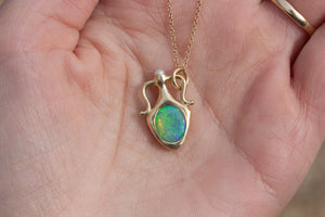 OPAL | PEARL AMPHORA PENDANT