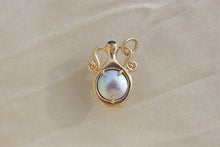 Load image into Gallery viewer, CORTEZ PEARL | SAPPHIRE AMPHORA PENDANT