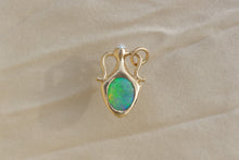 Load image into Gallery viewer, OPAL | PEARL AMPHORA PENDANT